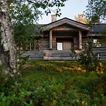 Kuukkeli Log Teerenpesae Saariselkä
