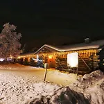 Kuukkeli Log Teerenpesae サーリセルカ