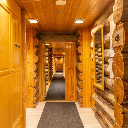 Kuukkeli Log Teerenpesae 4* Saariselka