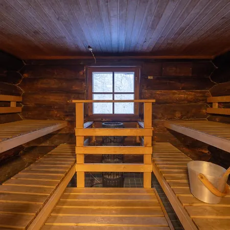 Kuukkeli Log Teerenpesae 4*
