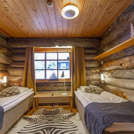 Pensionat Kuukkeli Log Teerenpesae