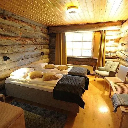 Kuukkeli Log Teerenpesae 4*