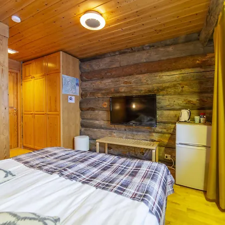 Kuukkeli Log Teerenpesae Pensionat