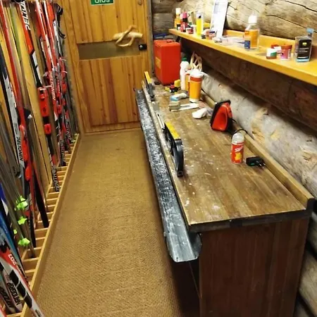 Kuukkeli Log Teerenpesae