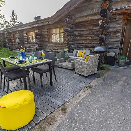Kuukkeli Log Teerenpesae Gasthof