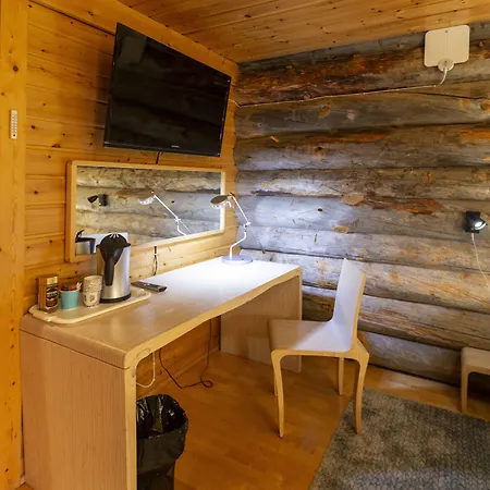 Kuukkeli Log Teerenpesae 4*