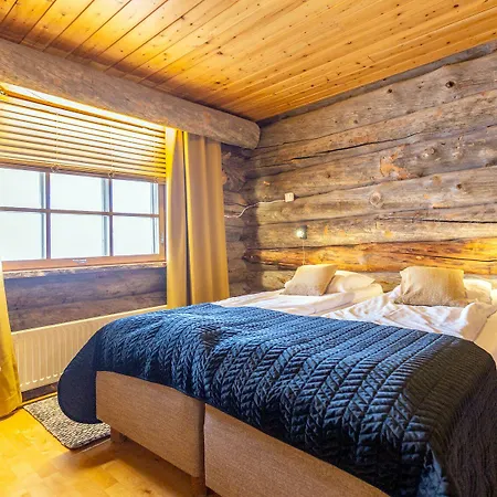 Kuukkeli Log Teerenpesae 4* Saariselkä