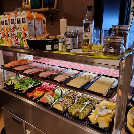 Kuukkeli Log Teerenpesae 4* Saariselkä