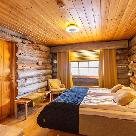 Kuukkeli Log Teerenpesae ゲストハウス サーリセルカ