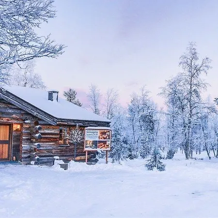 بيت ضيافة Kuukkeli Log Teerenpesae