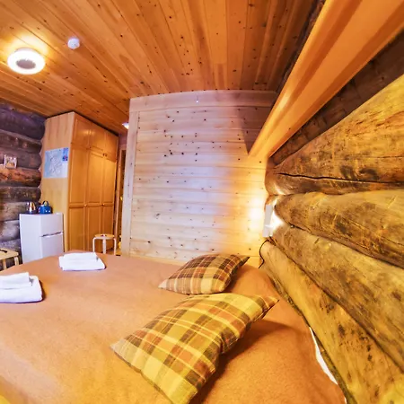 Kuukkeli Log Teerenpesae 4* Saariselkä