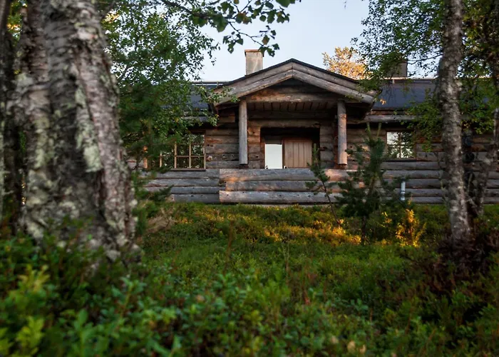 Kuukkeli Log Teerenpesae サーリセルカ