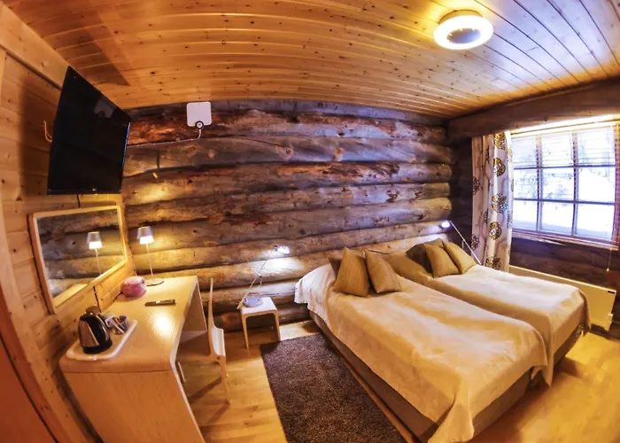 Kuukkeli Log Teerenpesae サーリセルカ