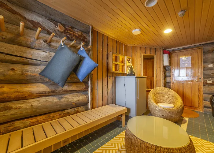 Kuukkeli Log Teerenpesae 4* サーリセルカ