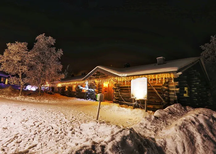 Kuukkeli Log Teerenpesae サーリセルカ