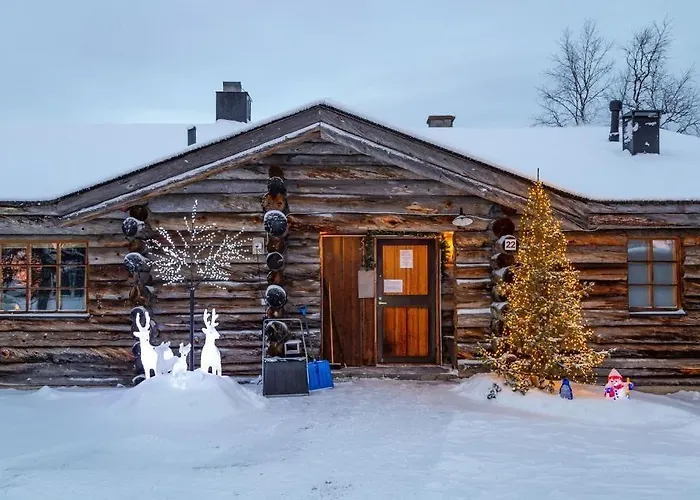 ゲストハウス Kuukkeli Log Teerenpesae サーリセルカ