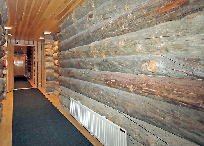 ゲストハウス Kuukkeli Log Teerenpesae