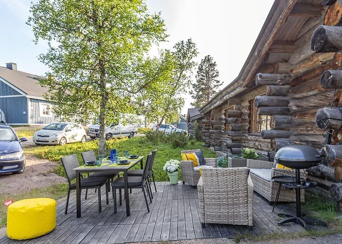 Kuukkeli Log Teerenpesae ゲストハウス サーリセルカ