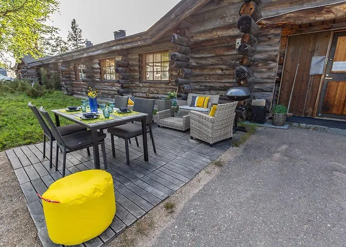 Kuukkeli Log Teerenpesae ゲストハウス