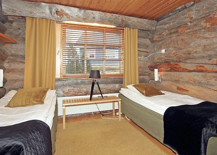 Kuukkeli Log Teerenpesae ゲストハウス 4*