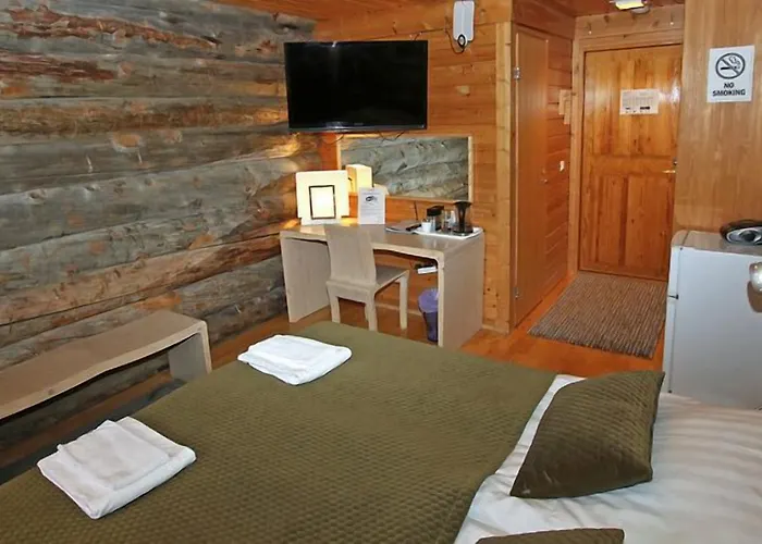 Kuukkeli Log Teerenpesae 4*