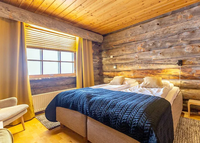 Kuukkeli Log Teerenpesae 4* サーリセルカ