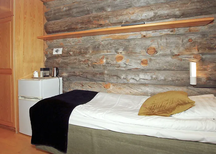 ゲストハウス Kuukkeli Log Teerenpesae サーリセルカ