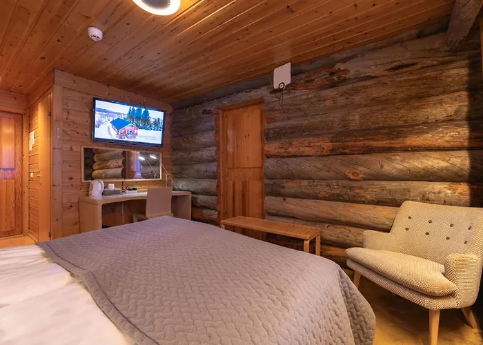 Kuukkeli Log Teerenpesae サーリセルカ