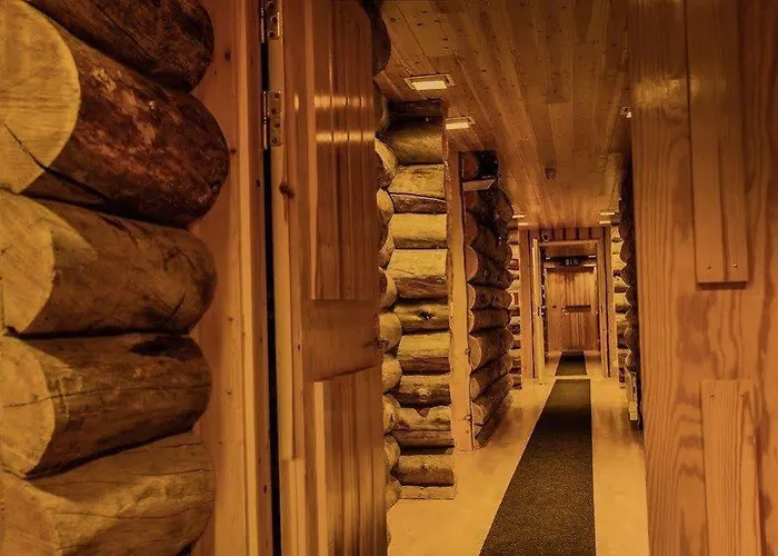 Kuukkeli Log Teerenpesae サーリセルカ