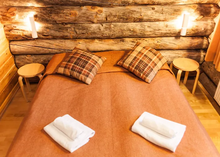 ゲストハウス Kuukkeli Log Teerenpesae サーリセルカ